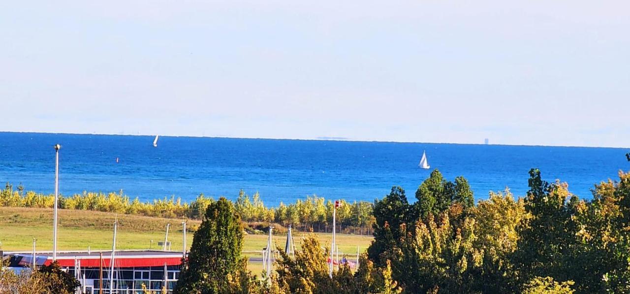 Lakeview Condo In Downtown With Free Parking. トロント エクステリア 写真