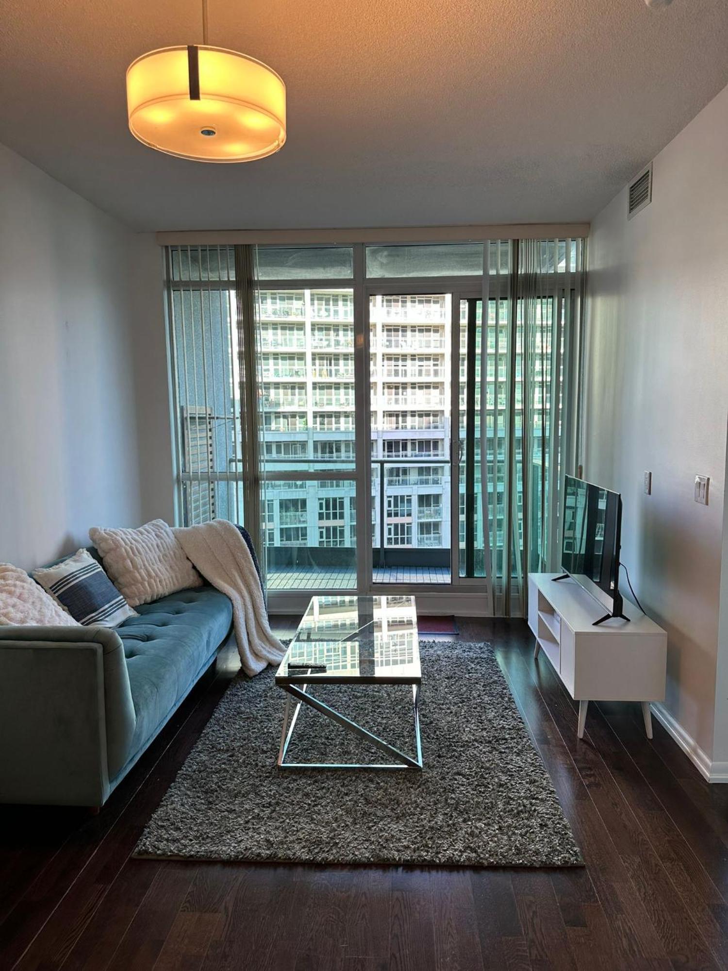 Lakeview Condo In Downtown With Free Parking. トロント エクステリア 写真